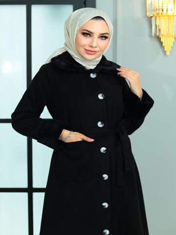 MODAMIHRAM Winter Coat in Black