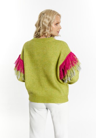 IZIA Sweater in Green