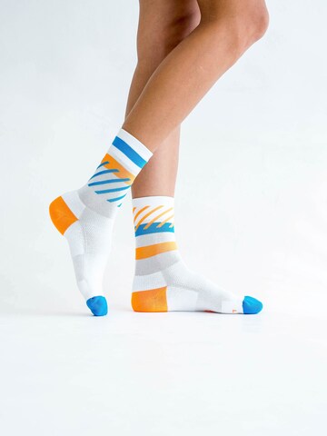 INCYLENCE Athletic Socks 'DISRUPTS' in Orange