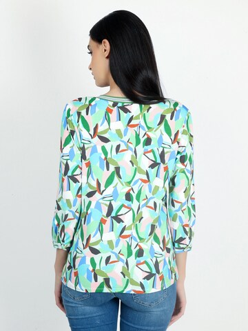 VICCI Germany Blusenshirt, Model trägt Größe 36 in Grün