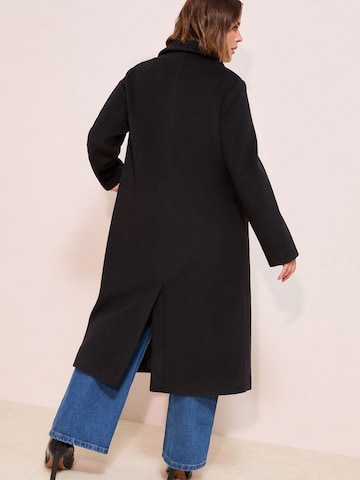 Friends Like These Mantel in Schwarz