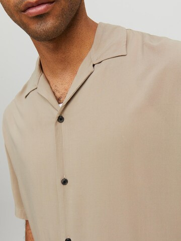 JACK & JONES Comfort fit Button Up Shirt 'Jeff' in Beige