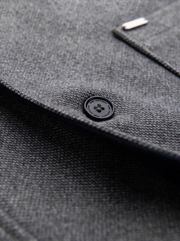 Cappotto di mezza stagione di Ombre in grigio