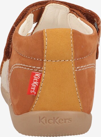 Kickers Sandals & Slippers in Brown