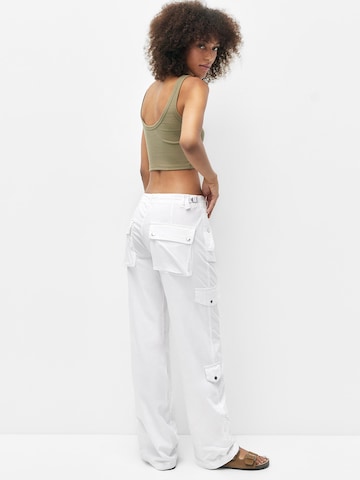 Regular Pantalon cargo Pull&Bear en blanc