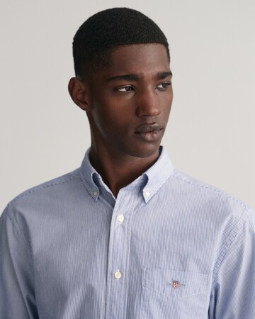 Coupe regular Chemise GANT en bleu