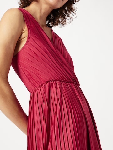 Robe 'Irina' ABOUT YOU en rouge