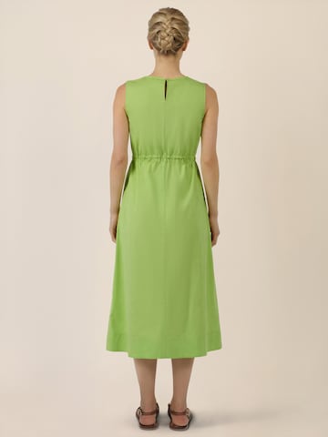 APART Kleid in Grün