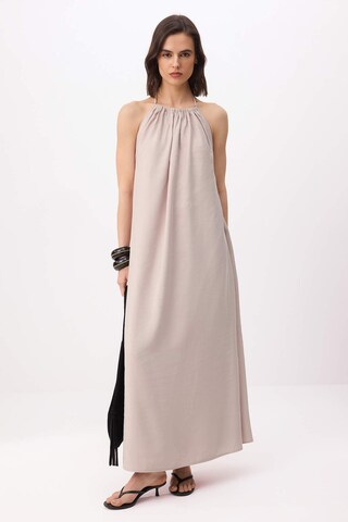 Robe Trendyol en gris : devant