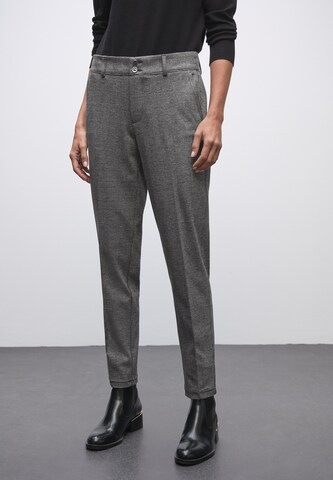 STREET ONE Tapered Pants in Grey: front