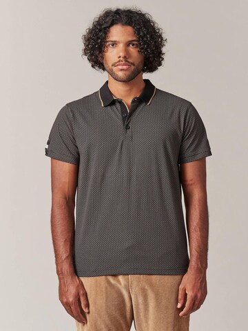 Deeluxe Poloshirt 'Horus' in Schwarz: Vorderseite