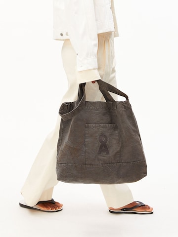 ARMEDANGELS Pouch in Grey