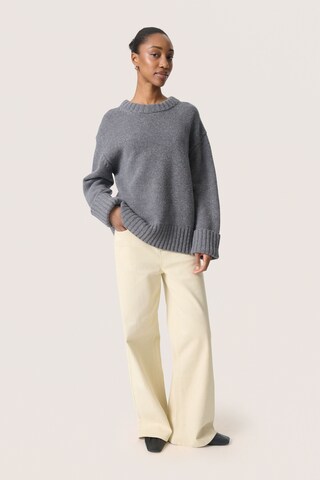 SOAKED IN LUXURY - Pullover em cinzento