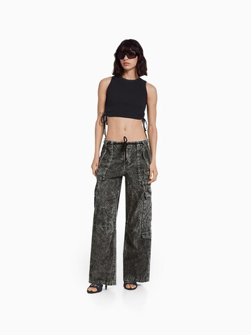 Bershka Wide leg Cargojeans i svart