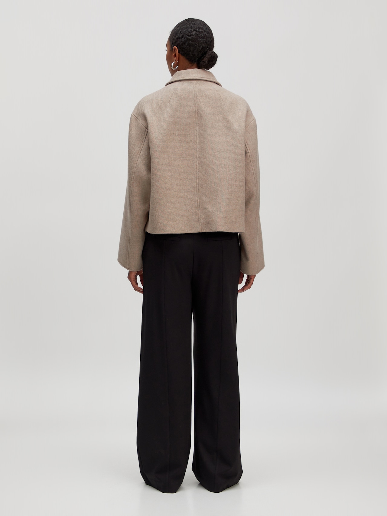 EDITED Producten Tussenjas 'Jen' Taupe