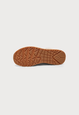 SKECHERS Låg sneaker 'UNO' i vit