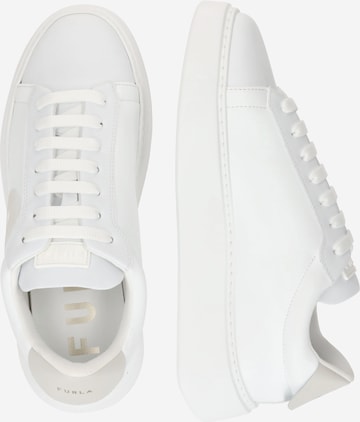 Sneaker bassa di FURLA in bianco