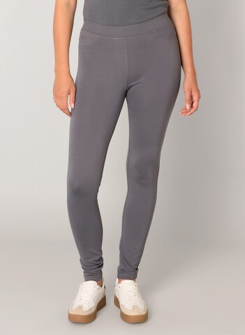 BASE LEVEL Skinny Leggings 'Ornika' in Grey: front