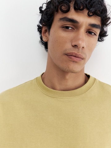 T-Shirt Pull&Bear en jaune