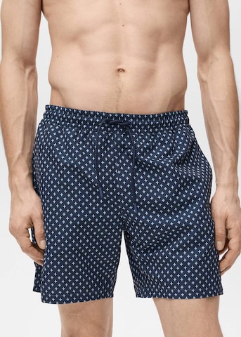 MANGO MAN Badeshorts 'Geo' in Blau