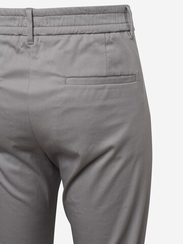 Regular Pantalon à pince 'CHASY' DRYKORN en gris