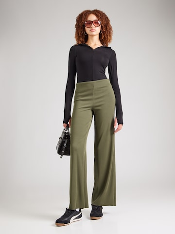 regular Pantaloni 'Su44ri' di Hailys in verde
