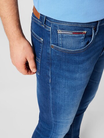 Tommy Jeans ضيق جينز 'AUSTIN SLIM TPRD AG1233' بلون أزرق