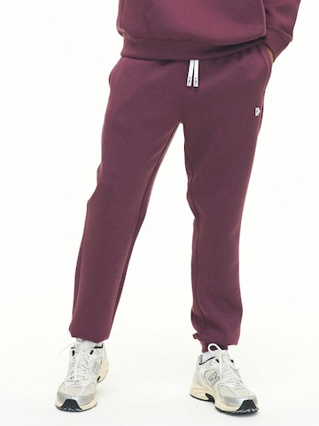 Tapered Pantaloni 'RECREATION Scuba Jogger' di DRILLS Apparel in rosso