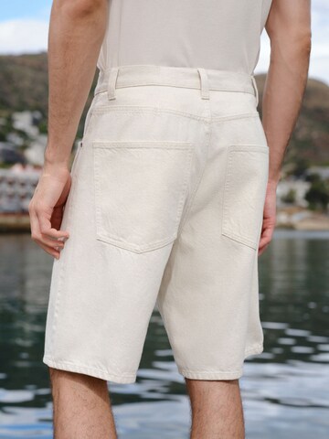 Next Свободный крой Джинсы в Бежевый