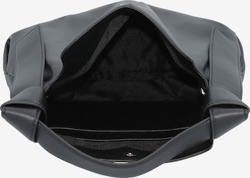 Calvin Klein حقيبة يد 'SOFT NAPPA CROSSBODY' بلون أسود