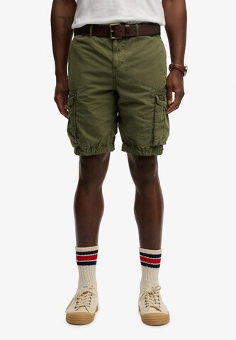 Superdry Regular Shorts 'Parachute Light' in Grün: Vorderseite