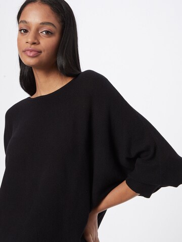 Pullover extra large di MORE & MORE in nero