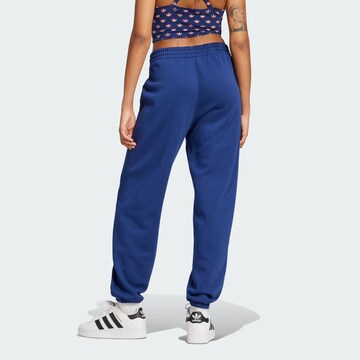Tapered Pantaloni 'Essentials' di ADIDAS ORIGINALS in blu