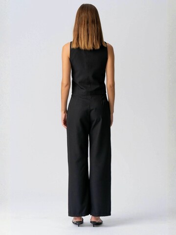 TEESHOPPEN Kamizelka ' Natalie ' w kolorze czarny