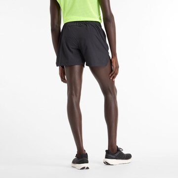 new balance - regular Pantalón deportivo 'RC Short 5"' en negro