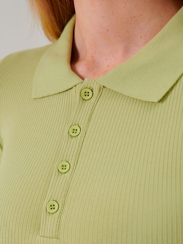 ABOUT YOU x Swalina&Linus Shirt 'Josefin' in Green