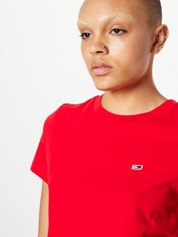 Tommy Jeans T-Shirt in Rot