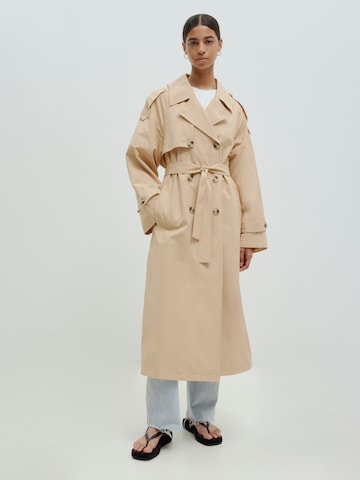 EDITED Between-Seasons Coat ' Ari' in Beige: front