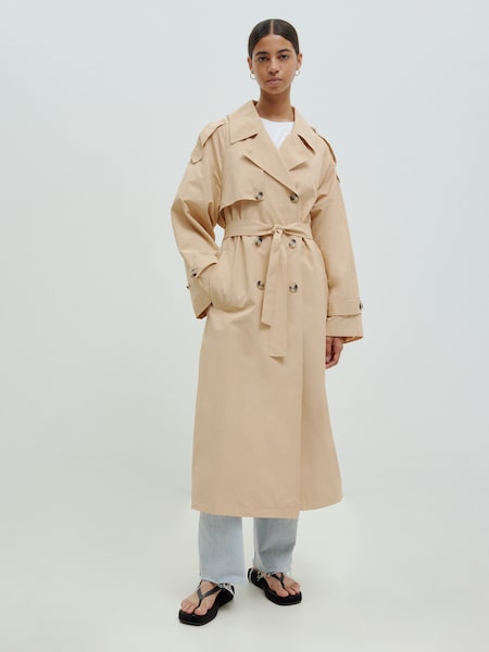Trenchcoat' Ari'