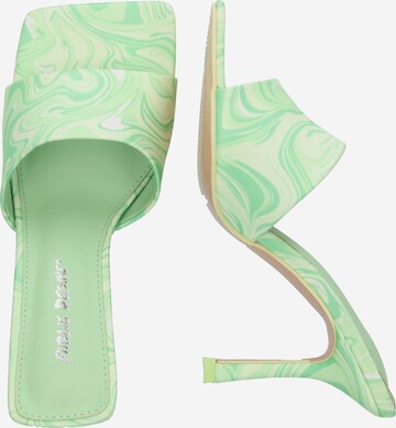 Public Desire - Sapato aberto 'SWIRL' em verde