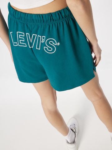 LEVI'S ® Avar lõige Püksid 'Graphic Court Sweatshort', värv roheline