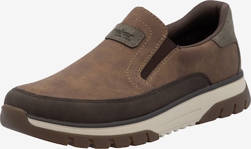 Chaussure basse Rieker en marron : devant