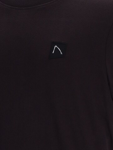 T-Shirt 'Brody' CHASIN' en marron