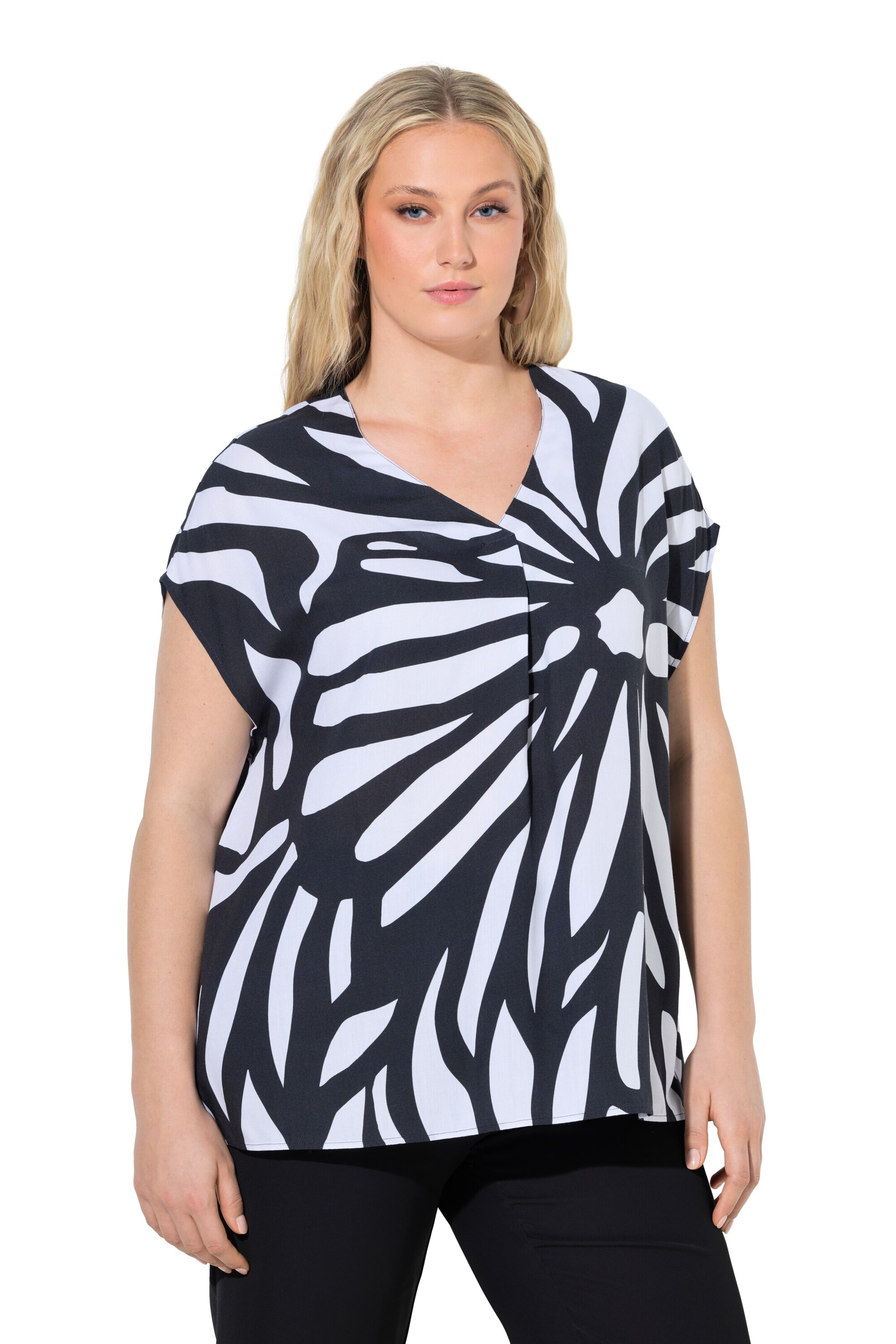 Ulla Popken Tunic in Blue: front