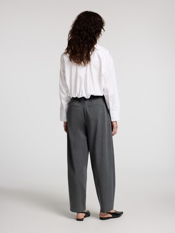 SELECTED Wide leg Bandplooibroek in Grijs