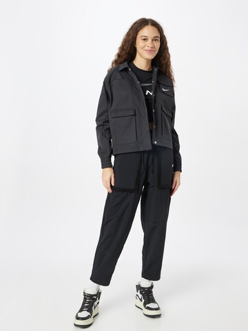 Effilé Pantalon Nike Sportswear en noir