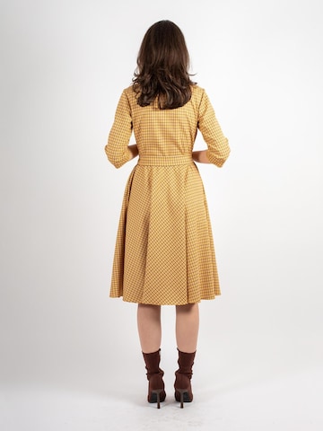 Couture de Marie - Vestido 'Wool Dress with Check Pattern – Dark Yellow – Victoria' en amarillo