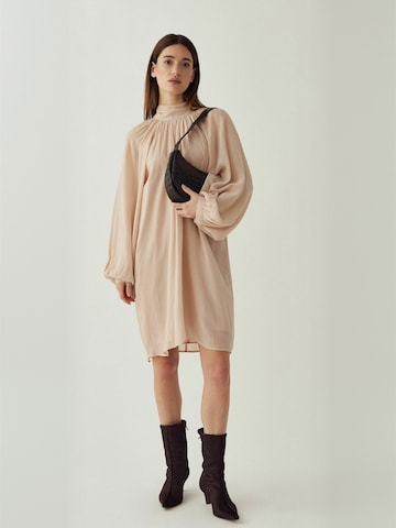 Rochie ' N-Lorenia ' de la Noella pe roz