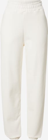 NU-IN Tapered Pants in White: front