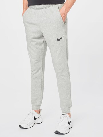 NIKE Tapered Sporthose in Grau: predná strana